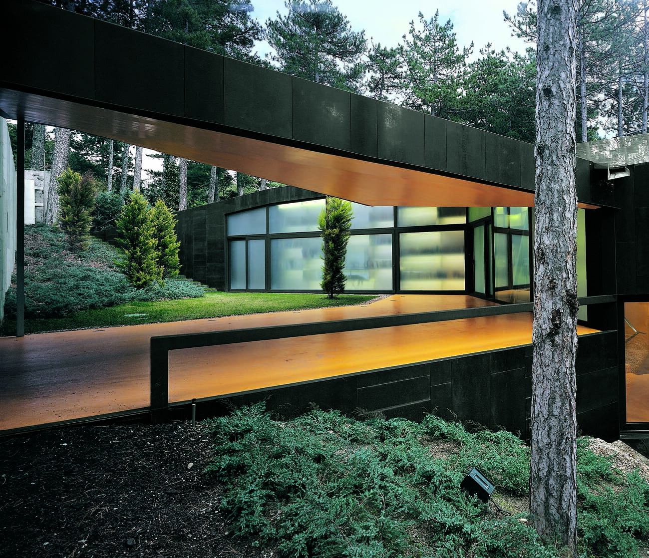 CASA-LEVENE-Hisao-Suzuki-The-Sib (4)